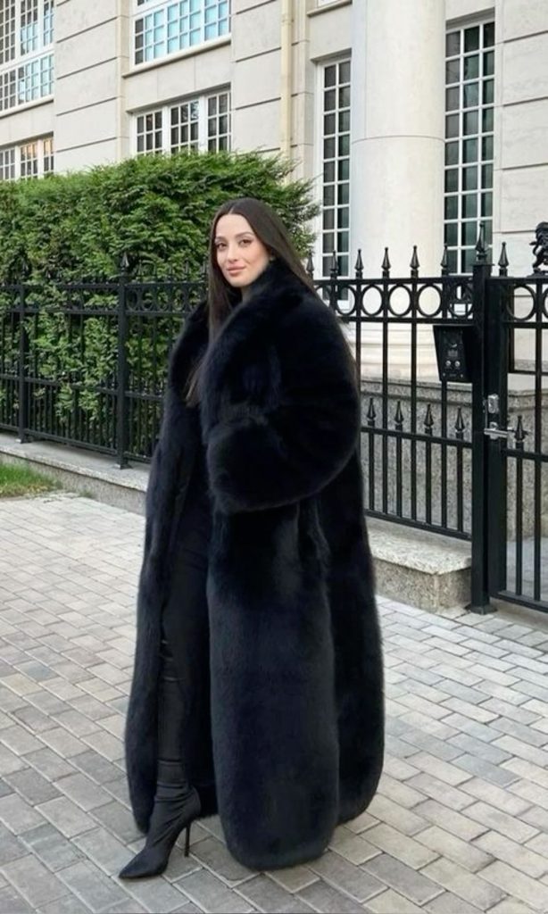 Fur Coat 